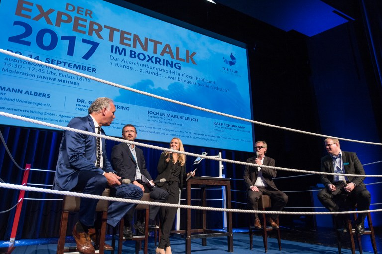 Podium Husum Wind Expertentalk, Podiumsdiskussion moderieren